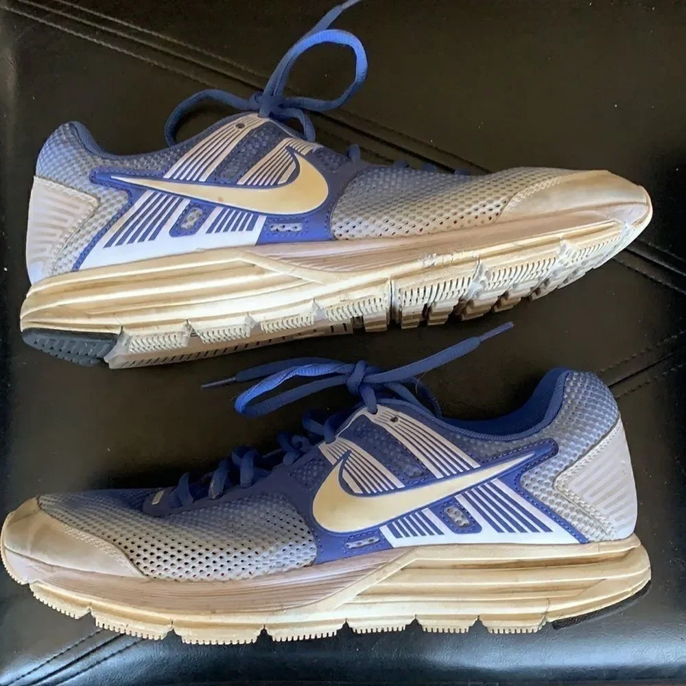 EUC WOMEN’S NIKE FITSOLE 2 SIZE 11.5 RUNNING SHOES